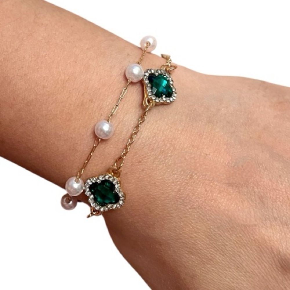Elegant Green Stone Clover Pearl Double Strand Gold Tone Bracelet
